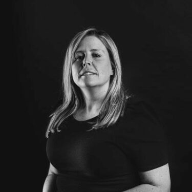 Jessica SALMON <br/><small><span class="stafffonction">SALES & ADMINISTRATION DIRECTOR</span></small>